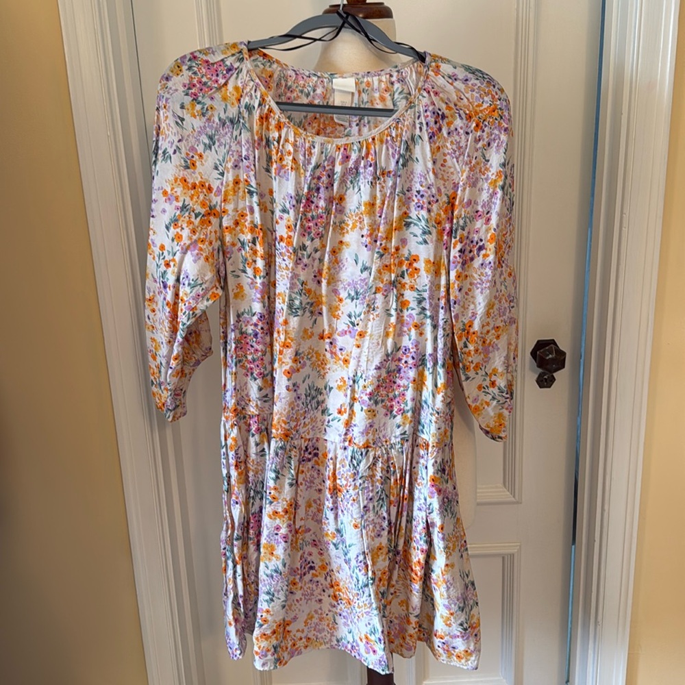 H&M small flower dress- mannequin size 6